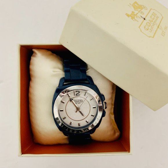 COACH WHITE DIAL BLUE BOYFRIEND WATCH - Picture 1 of 6